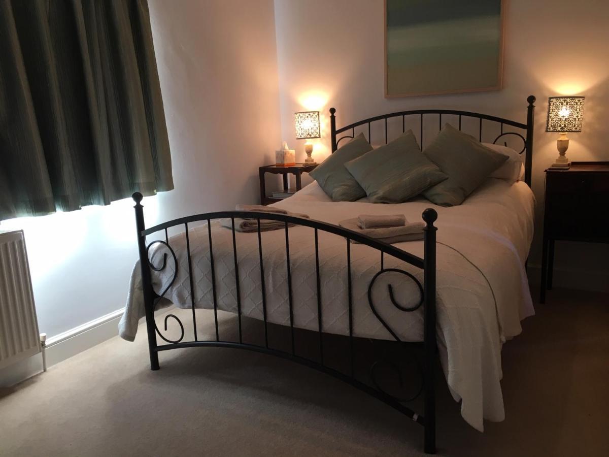 5 Charlton Mill Way B&B Chichester Pokój zdjęcie