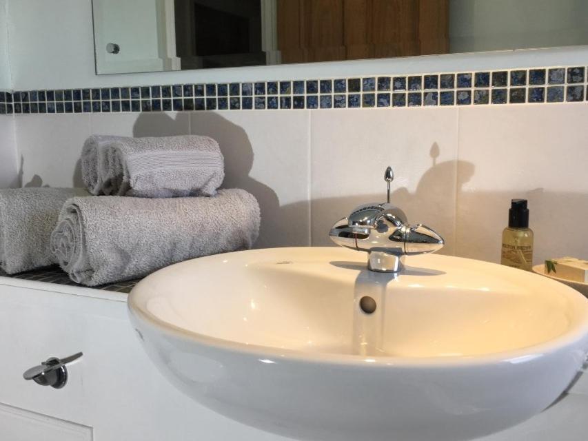 5 Charlton Mill Way B&B Chichester Pokój zdjęcie