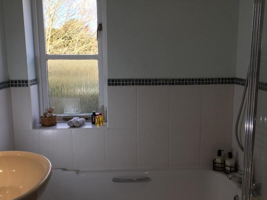 5 Charlton Mill Way B&B Chichester Pokój zdjęcie